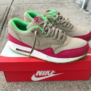 Nike air max 1 essential
